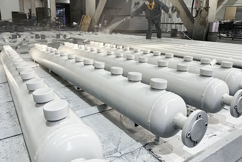 氟碳漆應(yīng)該噴涂幾遍？影響氟碳漆噴涂遍數(shù)的因素有哪些？